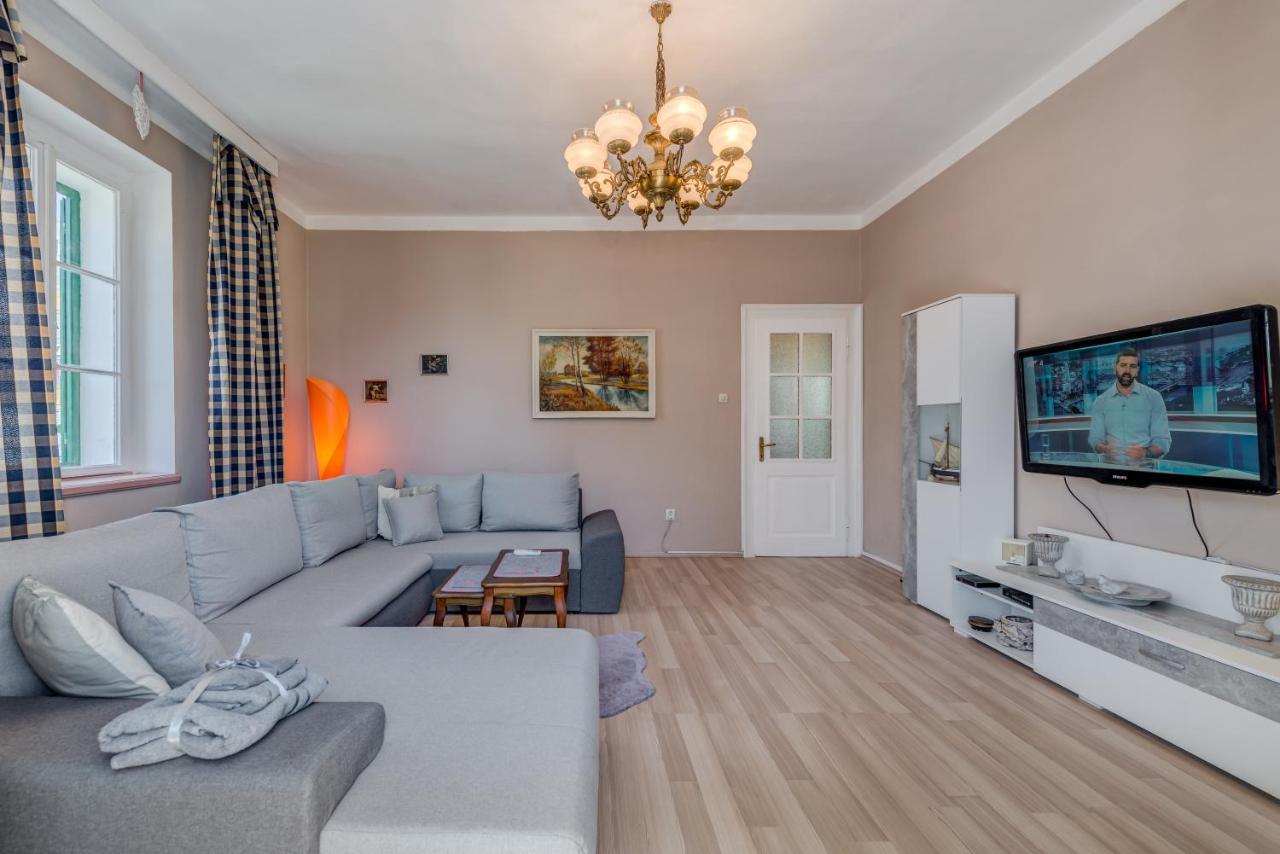 Apartment Pape Split Exterior photo